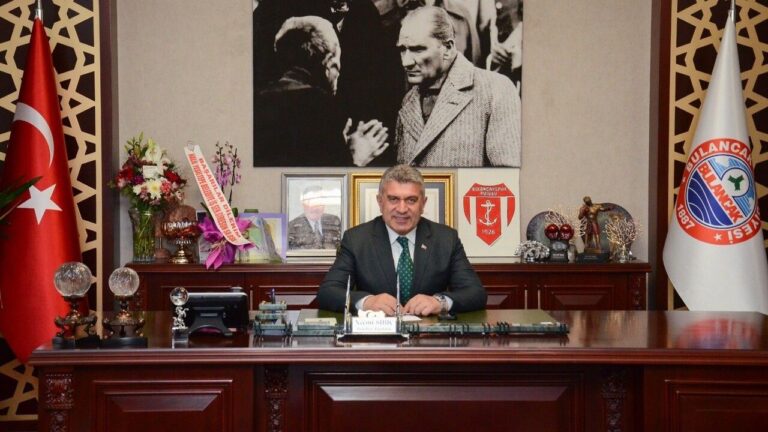 Başkan Sıbıç: Cumhuriyet, Milletin Yeniden Dirilişidir