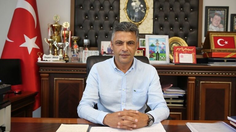 Giresun Yağlıdere Başkanı İbaş’a Yılın Belediye Başkanı Ödülü