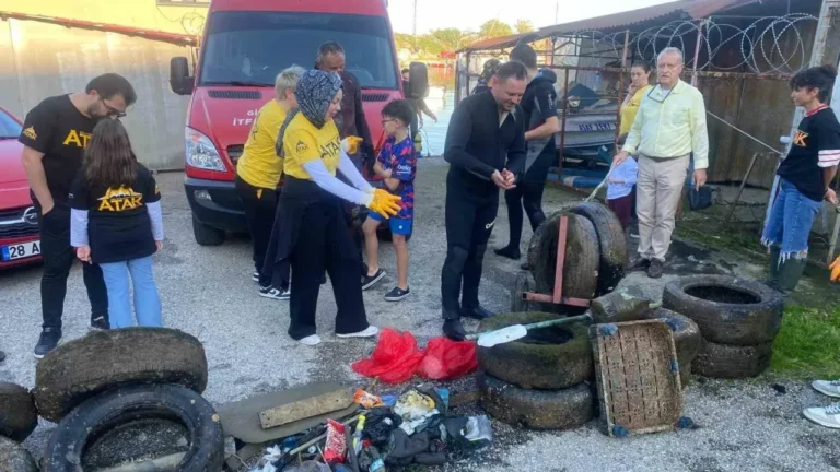 Giresun’da Deniz Temizliği: Gönüllüler 400 Kg Atık Topladı