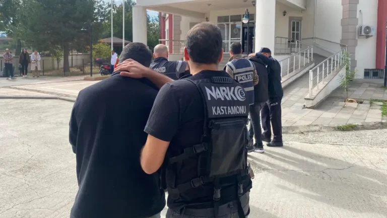 Kastamonu Merkezli Uyuşturucu Operasyonu: 3 Tutuklama