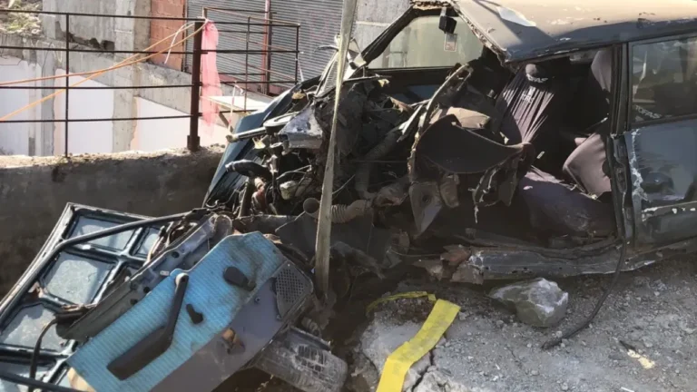 Trabzon’da Park Halindeki Kamyon Dehşet Saçtı: 3 Araca Çarptı