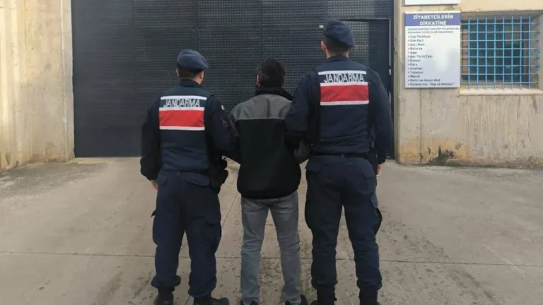 Bafra’da Firari Hükümlü Yatağın Altında Yakalandı