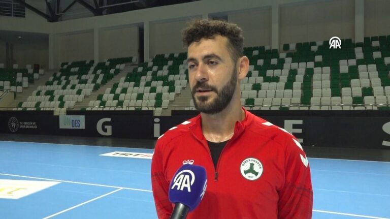 Öğretmen Hentbolcu Enes Gümüşok: Geleceğin Sporcularını Yetiştiriyor