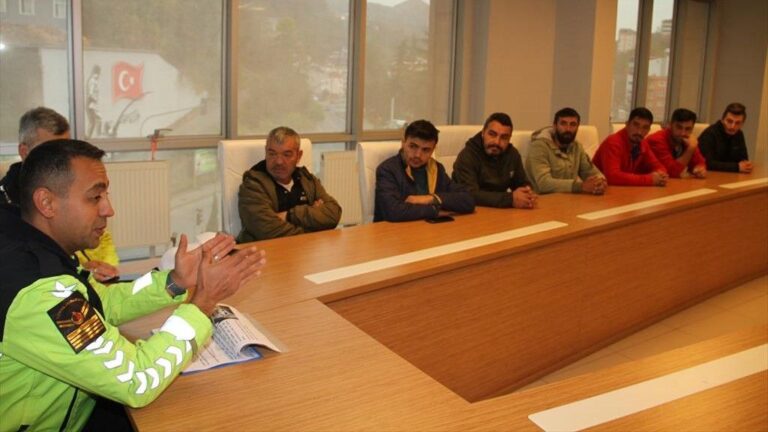 Yağlıdere Belediyesi Personeline Kapsamlı Trafik Eğitimi Verildi