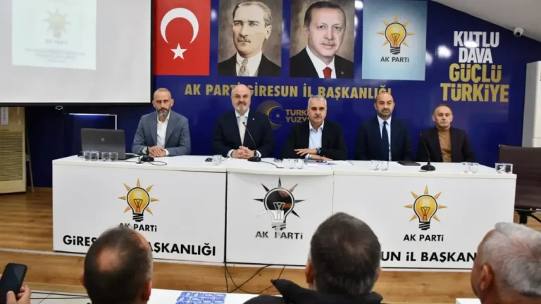 Giresun AK Parti Teşkilatı Köy ve Mahalle Başkanlarıyla Buluştu