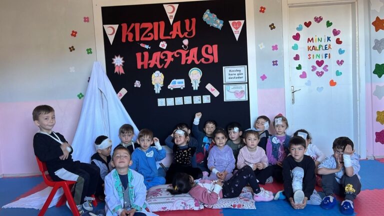 Espiye’de Kızılay Haftası: Minik Öğrencilere İnsani Yardım Bilinci