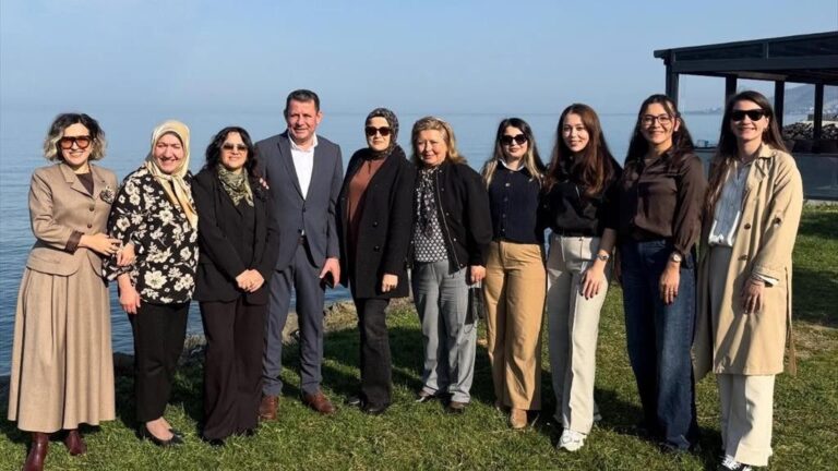 Espiye Belediye Başkanı Kadın Muhtarlarla Giresun’da İstişare Etti