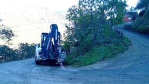 Giresun’a Bağlanan Üçtaş Köy Yollarında Bakım Çalışması