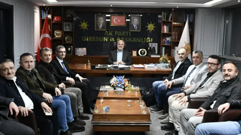 AK Parti’den Sağlık Zirvesi: Hastanelere Yeni Yatak Müjdesi