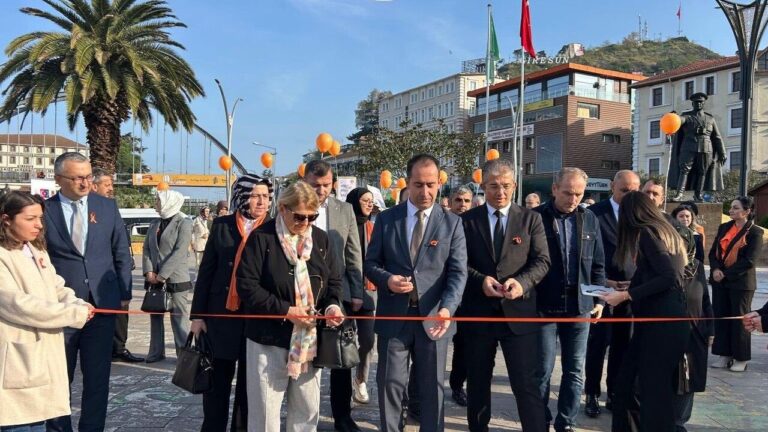 Giresun’da Kadın Şiddetine Karşı ‘Güçlü Kadınlar’ Sergisi Açıldı