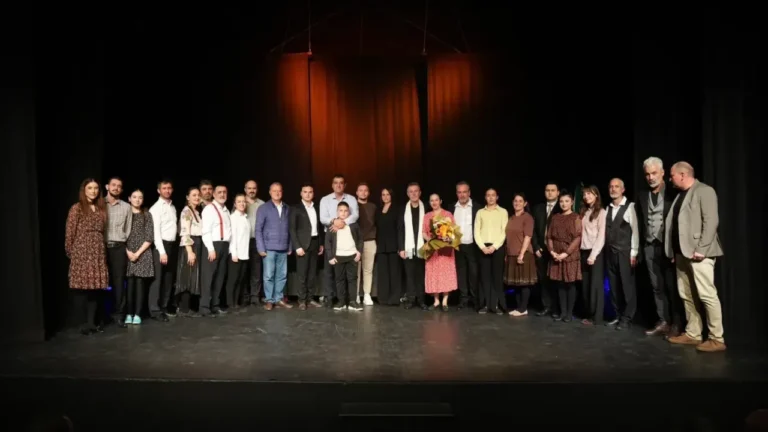 Süleyman Özyazıcı Giresun’da Tiyatro Gecesiyle Anıldı