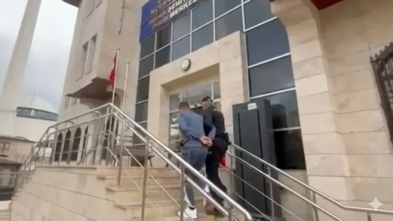 Samsun’da 18 Yıl Hapis Cezalı Silahla Tehdit Firarisi Yakalandı