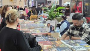 Ali Murat Yılmaz, “Kişisel Gelişimin Karanlık Yüzü” ile TÜYAP Kitap Fuarı’nda Okurlarıyla Buluştu