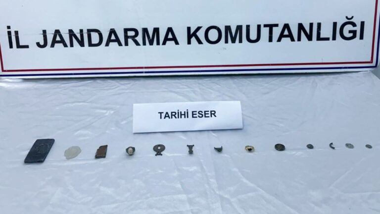 Şüpheli eve tarihi eser operasyonu!