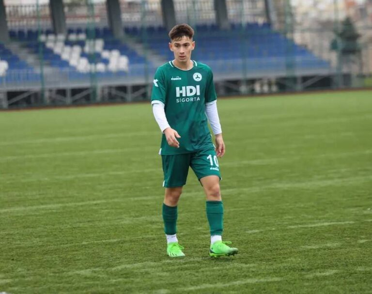 Zonguldak Maçında Zorunlu Eksikler: Ahmet ve Furkan Kadroda Yer Almadı