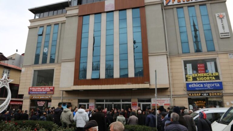 Tartışılan Binaya Talipli Çıkmayınca İhale İptal Edildi