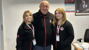 Giresun’da sağlıkçılardan giyim yardımı protestosu