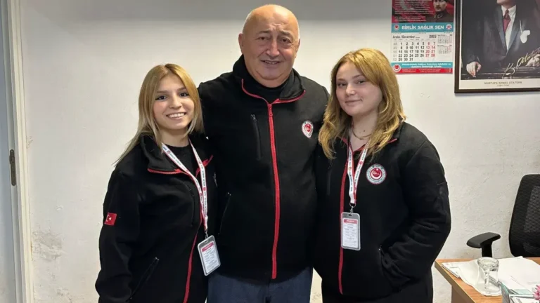 Giresun’da sağlıkçılardan giyim yardımı protestosu