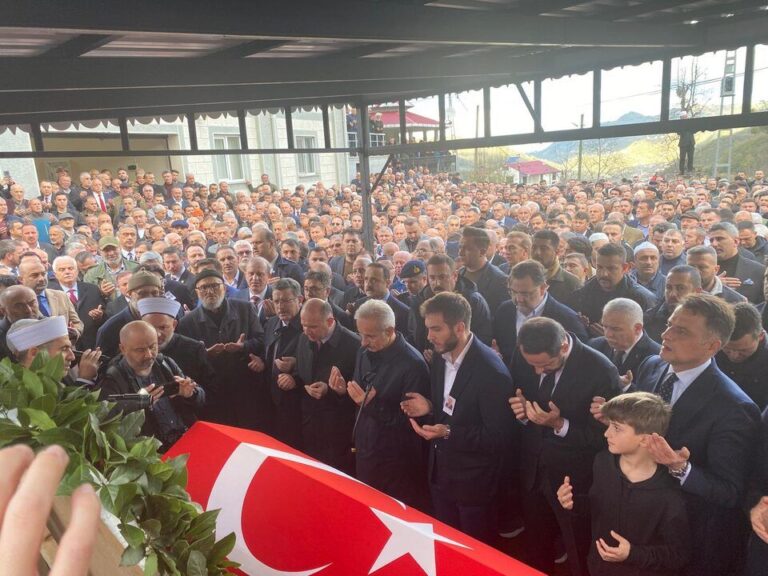 Giresun Eski Milletvekili Cemal Öztürk Son Yolculuğuna Uğurlandı