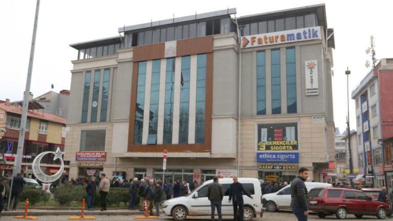 Giresun’da satışa çıkan iş merkezine alıcı çıkmadı!