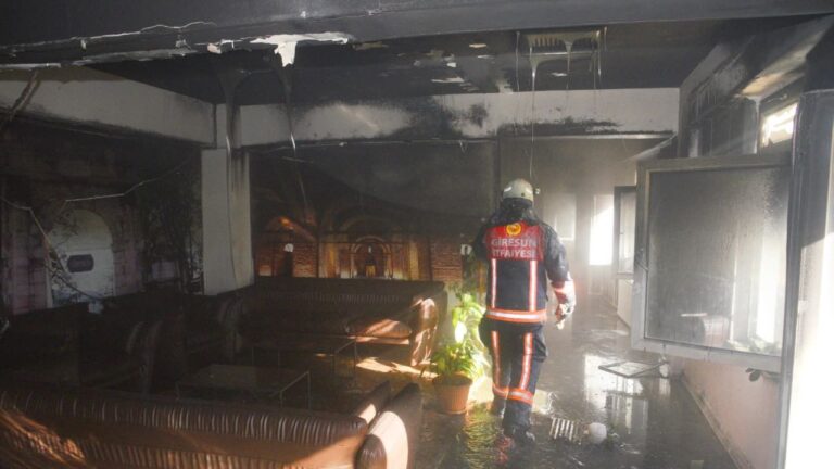 Giresun Gençlik Merkezinde yangın