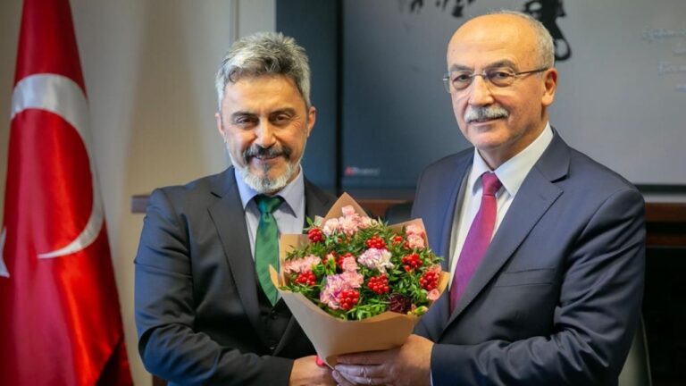 Giresun Üniversitesi Güzel Sanatlar Fakültesi dekanı değişti