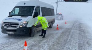 Valilikten sürücülere kış lastiği hatırlatması