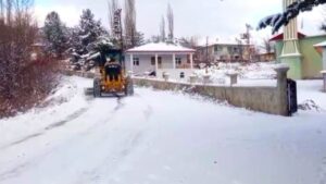 Alucra’da Kar Mücadelesi Sürüyor: Kapalı 4 Köy Yolu Kaldı