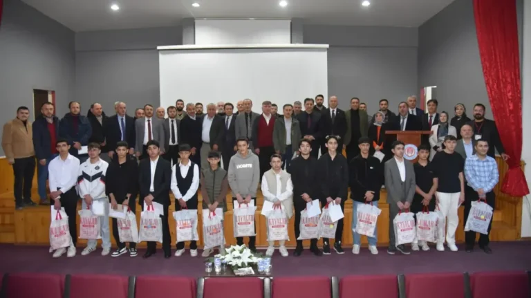 Espiye’de “Genç Sada Kur’an-ı Kerim’i Güzel Okuma Yarışması” finali gerçekleştirildi