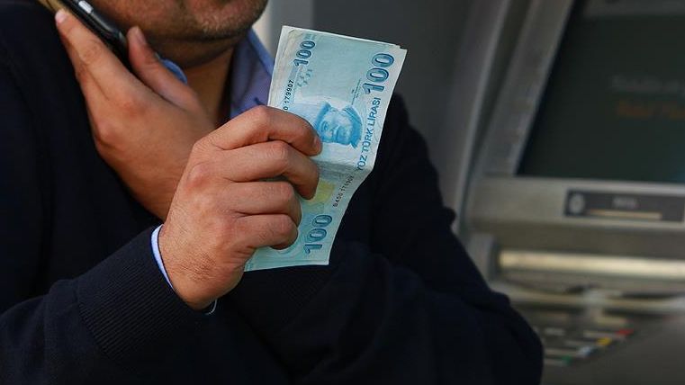 Trabzon’da Polis Süsü Veren Dolandırıcı 200 Bin TL Çaldı