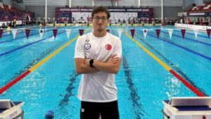 Giresunlu milli yüzücü dünya serisi ödüllerinde üçüncü oldu