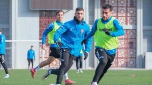 Kırmızı Şimşeklerde Rota Rize