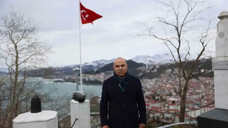 Giresun’un Yeni Valisi Koç İlk Ziyaretini Miralay Osman Ağa’nın Kabrine Yaptı