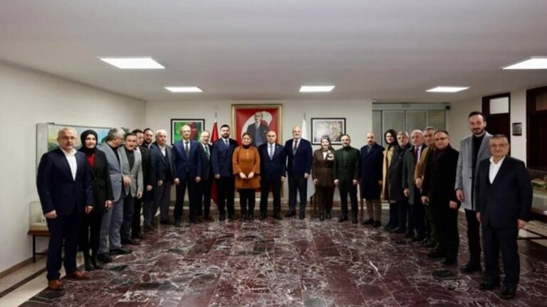 AK Parti Giresun Teşkilatı Tam Kadro Valilikte