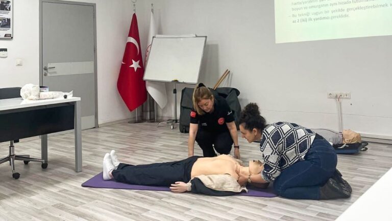 GRÜ Bilim ve Sağlık Topluluğundan ilkyardım eğitimi