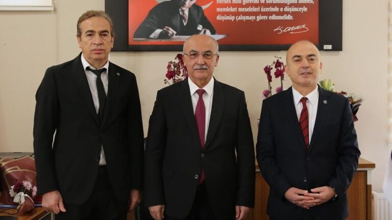 GRÜ Fen Edebiyat Fakültesi Dekanlığı’na Prof.Dr. Kaya Atandı