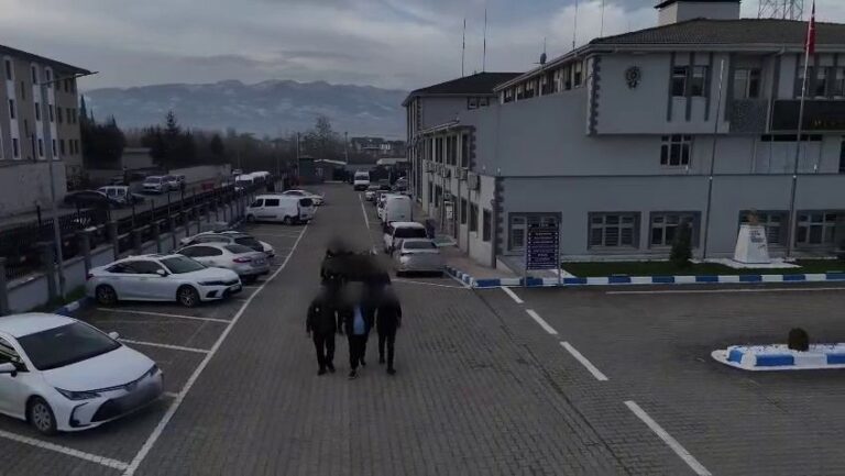 DEAŞ’lı iki Iraklı terörist tutuklandı