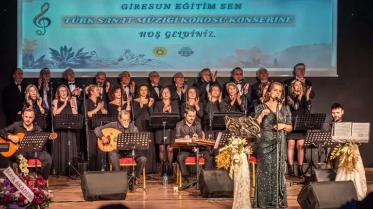 Giresun’da eğitimcilerden harika konser