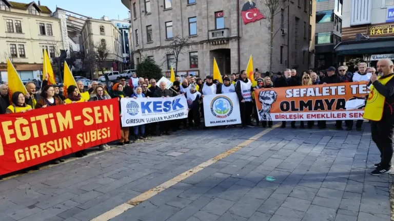 KESK’liler Giresun’da iş bıraktı! Geçinemiyoruz!