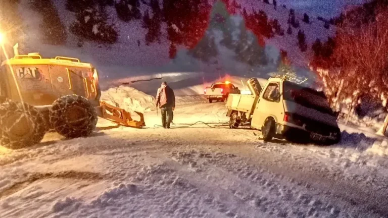 Alucra’da Karın Esir Aldığı Araç İçin Seferberlik