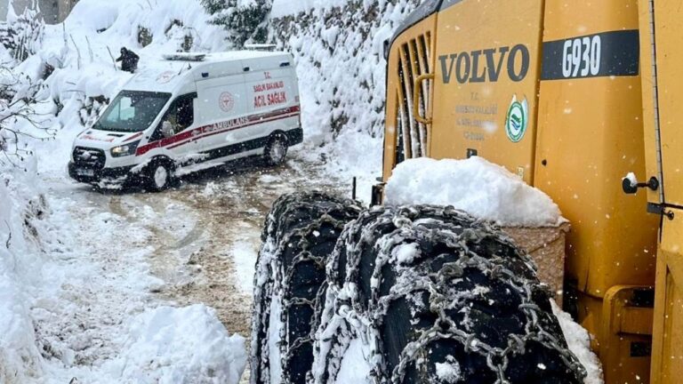 Giresun’da 310 köyle ulaşım kesildi!