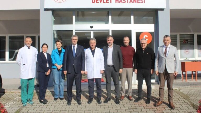 İl Sağlık Müdürü Aksoy, Devlet Hastanesindeki Tadilat Çalışmalarını Yerinde İnceledi
