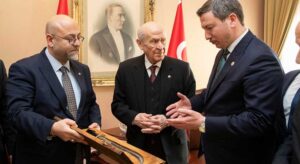 MHP Giresun’dan Bahçeli’ye Tarihi Hediye