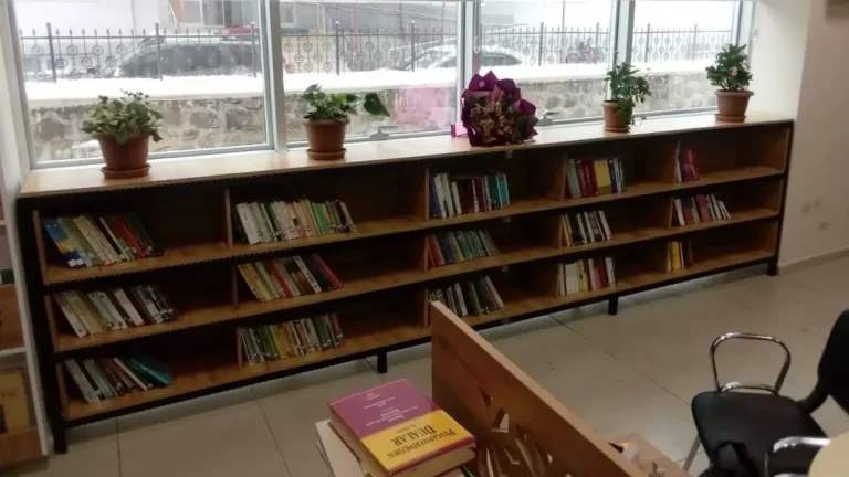 Giresun’da öğrenciler üretti, kütüphane yenilendi