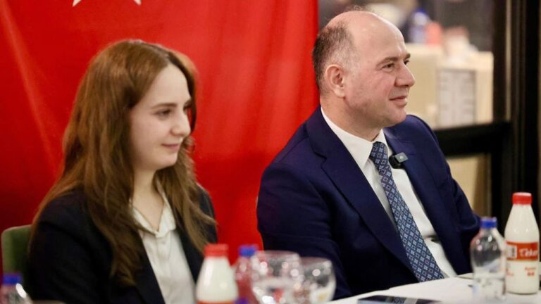 Giresunlunun mertliği ve dostluğuyla ayrılıyorum!