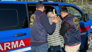 Kesinleşmiş hapis cezası bulunan kişiler jandarmadan kaçamadı