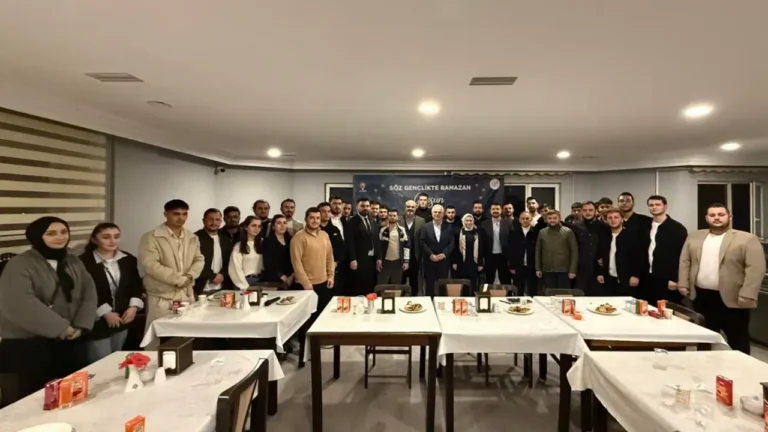 “Gençlerimizin Fikirleri Bizim Yol Haritamızdır”