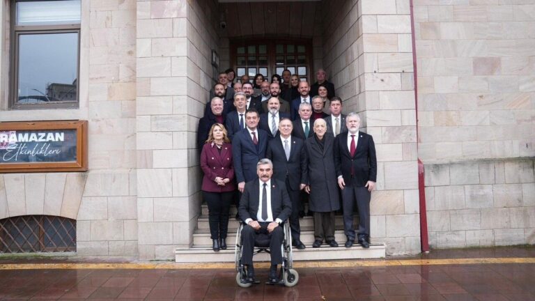 CHP Genel Başkan Yardımcısı Gökhan Zeybek’ten Giresun Belediyesi’ne Ziyaret