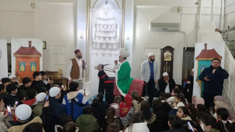 Çocuklar özel teravih gecesini çok sevdi