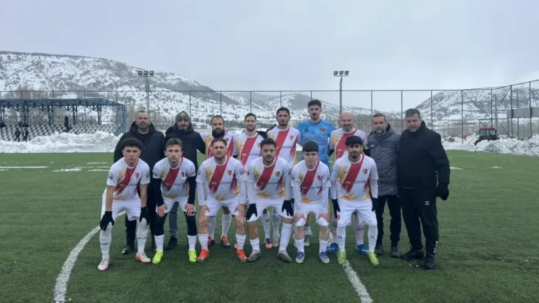 Ertelenen Maçta Derelispor ve Alucraspor Karşı Karşıya Geldi